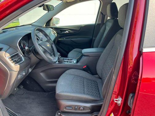 Radiant Red Tintcoat 2024 Chevrolet Equinox 1LT