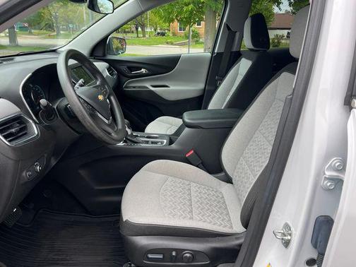 Summit White 2024 Chevrolet Equinox 1LT