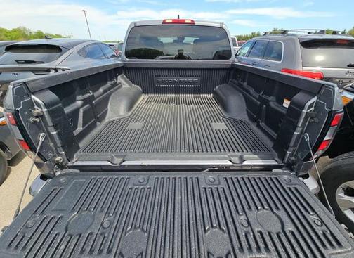 Gun Metallic 2024 Nissan Frontier SV
