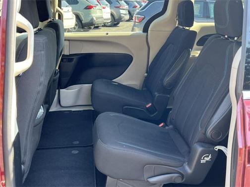 2021 Chrysler Pacifica Touring