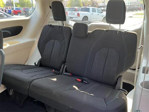 2021 Chrysler Pacifica Touring