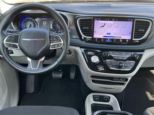 2021 Chrysler Pacifica Touring