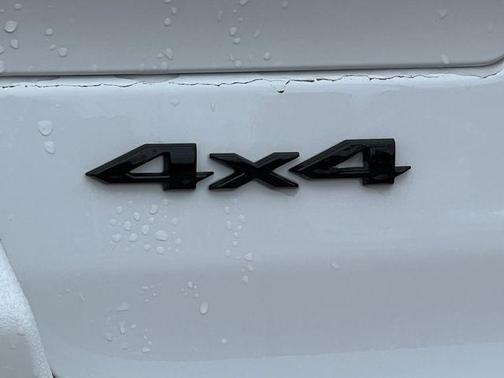 Bright White Clearcoat 2026 Jeep Grand Cherokee Limited