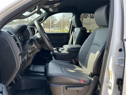 2025 RAM 2500 Tradesman Crew Cab 4x4 6'4' Box