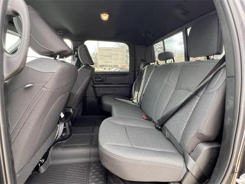 2025 RAM 2500 Tradesman Crew Cab 4x4 6'4' Box