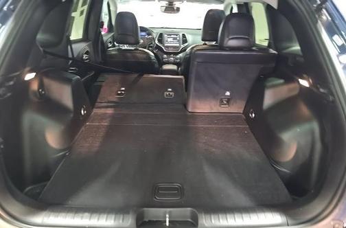 Blue Shade Pearlcoat 2019 Jeep Cherokee Trailhawk