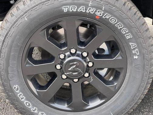 Ceramic Gray Clearcoat 2026 RAM 2500 Laramie Crew Cab 4x4 6'4' Box