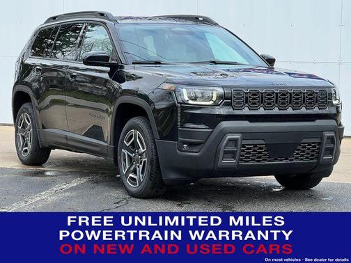 Diamond Black Crystal Pearlcoat 2026 Jeep Cherokee Laredo 4x4