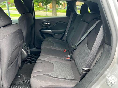 Billet Silver Metallic Clearcoat 2020 Jeep Cherokee Latitude