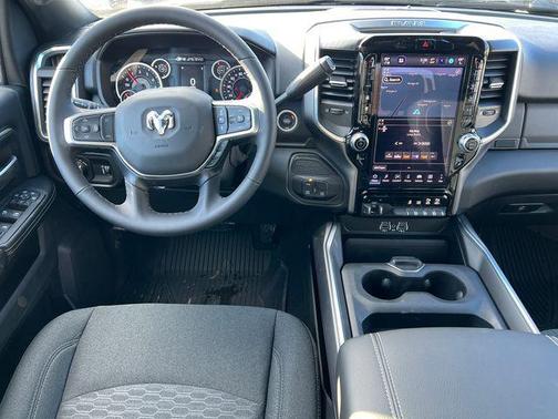 2026 RAM 2500 Big Horn Crew Cab 4x4 6'4' Box