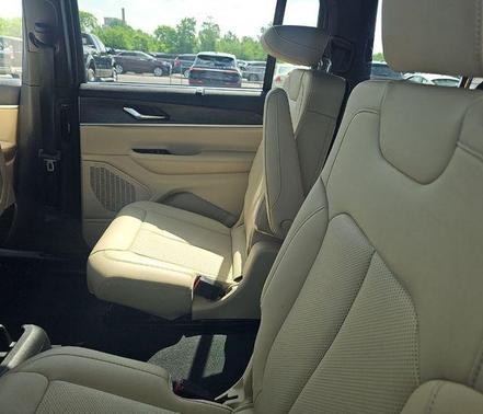 Bright White Clearcoat 2023 Jeep Grand Cherokee L Limited