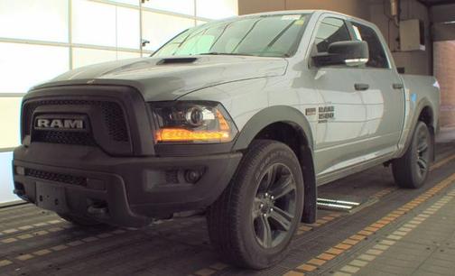 Billet Silver Metallic Clearcoat 2024 RAM 1500 Classic Warlock