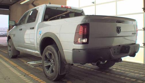 Billet Silver Metallic Clearcoat 2024 RAM 1500 Classic Warlock