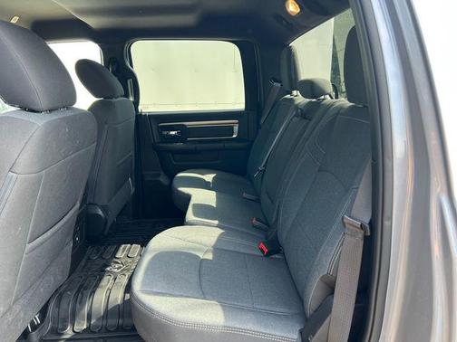 Billet Silver Metallic Clearcoat 2024 RAM 1500 Classic Warlock