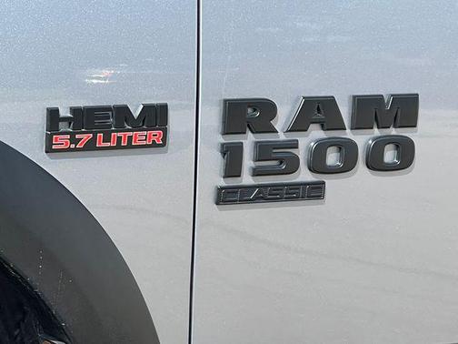 Billet Silver Metallic Clearcoat 2024 RAM 1500 Classic Warlock