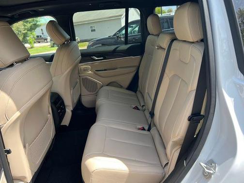 Bright White Clearcoat 2023 Jeep Grand Cherokee 4xe Base