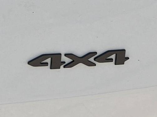 Bright White Clearcoat 2026 Jeep Cherokee Laredo 4x4