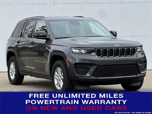 2022 Jeep Grand Cherokee Laredo
