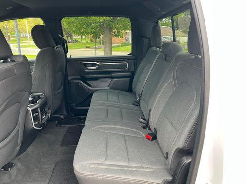 Bright White Clearcoat 2023 RAM 1500 Big Horn/Lone Star