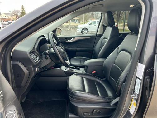 2021 Ford Escape Titanium
