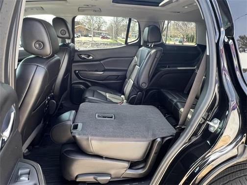 2022 GMC Acadia AWD SLT