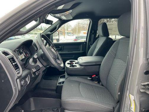 Ceramic Gray Clearcoat 2026 RAM 2500 Warlock Crew Cab 4x4 6'4' Box