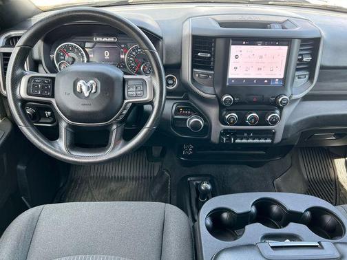 2022 RAM 2500 Tradesman Crew Cab 4x4 6'4' Box