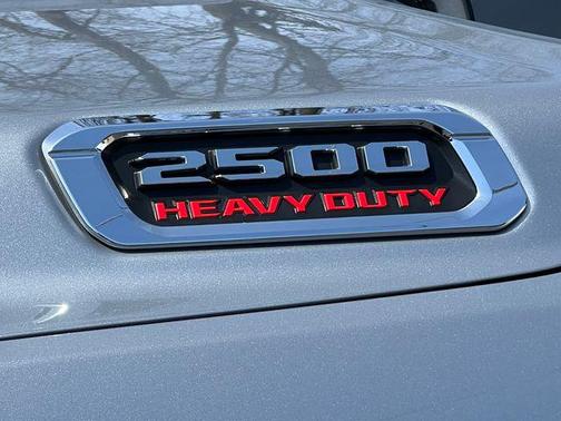 2022 RAM 2500 Tradesman Crew Cab 4x4 6'4' Box