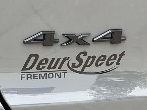 Sting-Gray Clearcoat 2023 Jeep Cherokee Trailhawk