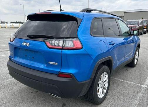 Hydro Blue Pearlcoat 2022 Jeep Cherokee Latitude Lux