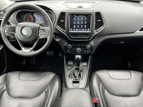 2022 Jeep Cherokee Latitude Lux