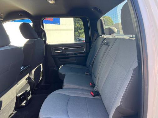Bright White Clearcoat 2023 RAM 2500 Big Horn Crew Cab 4x4 6'4' Box