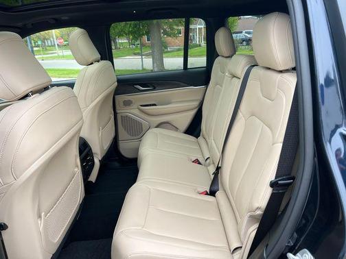Midnight Sky 2023 Jeep Grand Cherokee 4xe Base