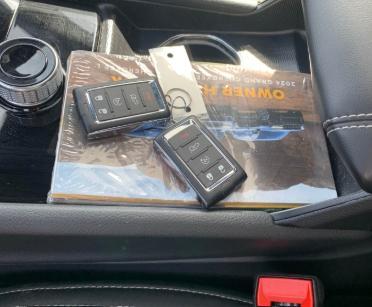Silver Zynith 2024 Jeep Grand Cherokee Laredo