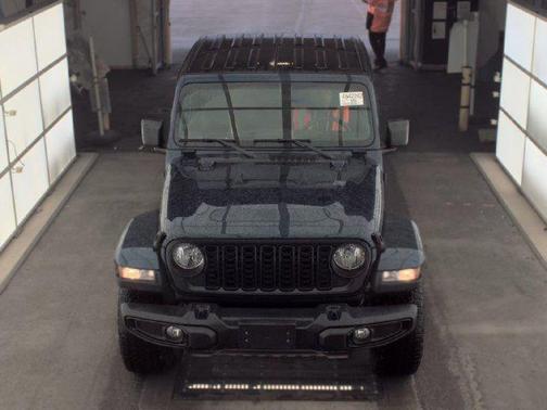 Fathom Blue Pearlcoat 2025 Jeep Gladiator Nighthawk