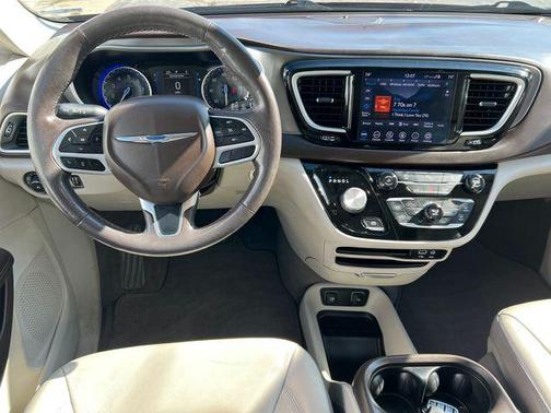 2019 Chrysler Pacifica Touring L