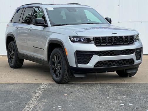 2026 Jeep Grand Cherokee Altitude