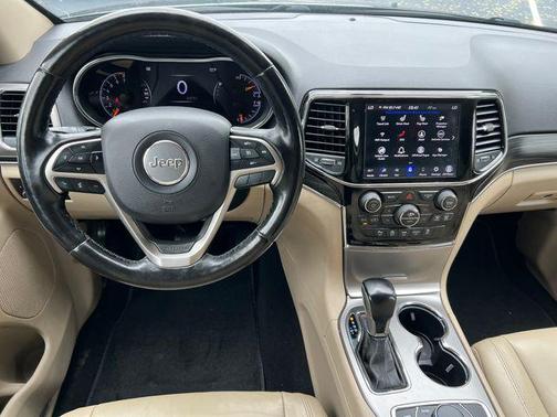 Diamond Black Crystal Pearlcoat 2020 Jeep Grand Cherokee Limited
