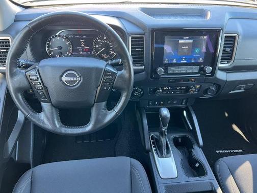 Gun Metallic 2024 Nissan Frontier SV