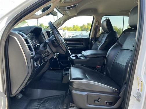 2022 RAM 2500 Laramie Crew Cab 4x4 6'4' Box