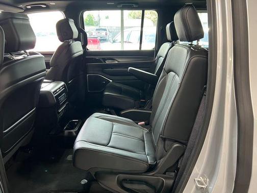 Silver Zynith 2026 Jeep Grand Wagoneer 4x4