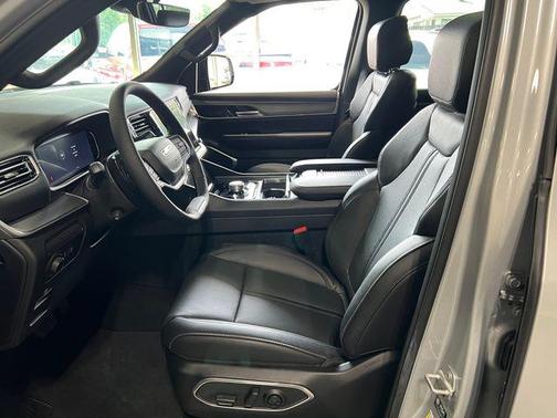 Silver Zynith 2026 Jeep Grand Wagoneer 4x4