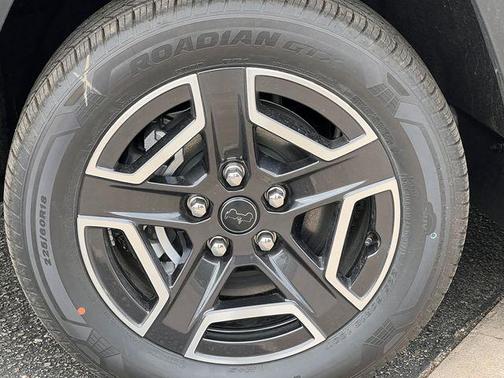 Sting-Gray Clearcoat 2026 Jeep Cherokee Laredo 4x4