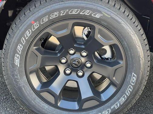 Molten Red Pearlcoat 2026 RAM 1500 Big Horn/Lone Star
