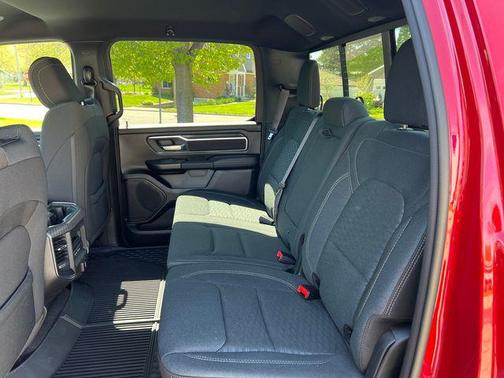 Molten Red Pearlcoat 2026 RAM 1500 Big Horn/Lone Star