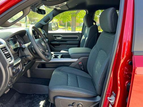 Molten Red Pearlcoat 2026 RAM 1500 Big Horn/Lone Star