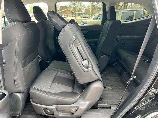 Crystal Black Silica 2023 Subaru Ascent Premium 8-Passenger