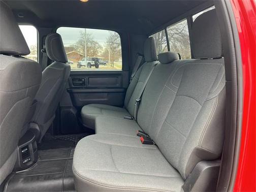 2023 RAM 3500 Tradesman Crew Cab 4x4 6'4' Box