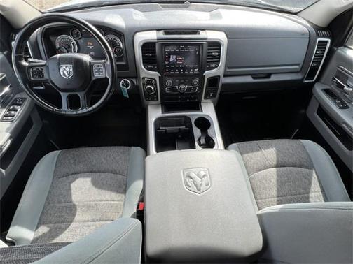 2019 RAM 1500 SLT
