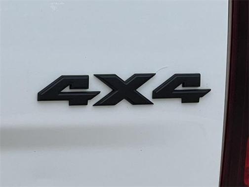 2019 RAM 1500 SLT
